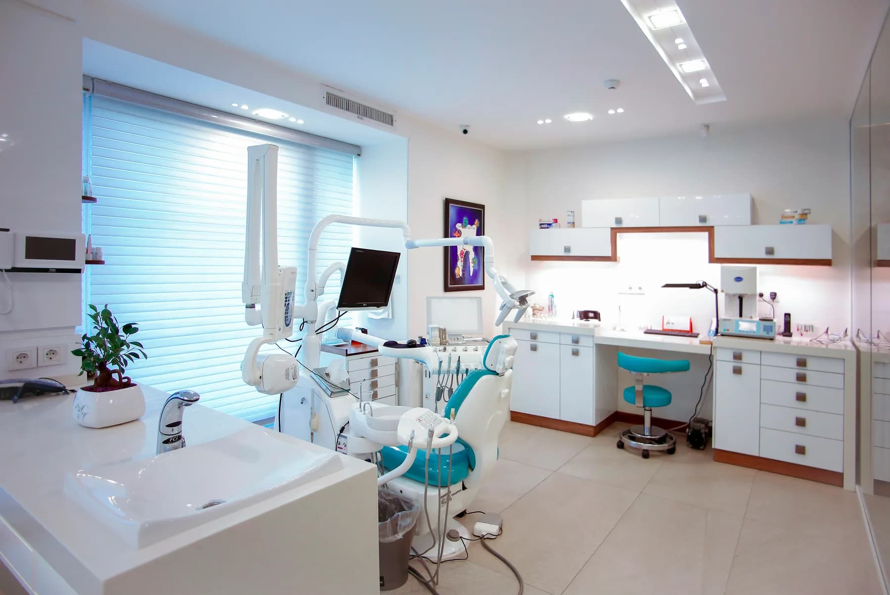 Bright modern dental treatment room